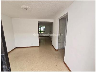 Casa de 3 alcobas en venta en El Dorado, Envigado, 135 m² · foto 12 de 20