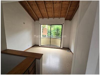 Casa de 3 alcobas en venta en El Dorado, Envigado, 135 m² · foto 15 de 20