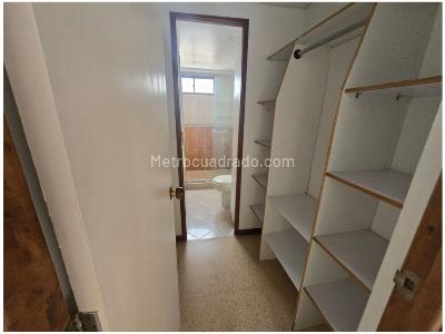 Casa de 3 alcobas en venta en El Dorado, Envigado, 135 m² · foto 17 de 20
