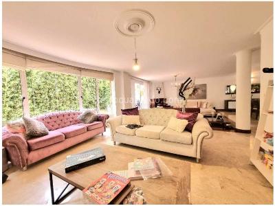 Casa de 4 alcobas en venta en La Calera, Medellín, 360 m² · foto 2 de 18