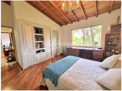Casa de 4 alcobas en venta en La Calera, Medellín, 360 m² · foto 13 de 18