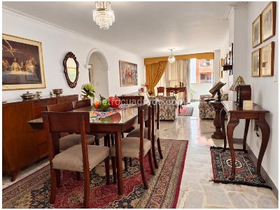 Apartamento de 3 alcobas en venta en Santa Teresita, Medellín, 154 m² · foto 2 de 13