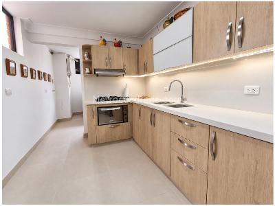 Apartamento de 3 alcobas en venta en Santa Teresita, Medellín, 154 m² · foto 4 de 13
