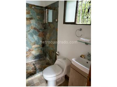 Casa de 4 alcobas en venta en Loma Del Escobero, Envigado, 250 m² · foto 11 de 19