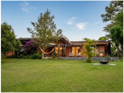 Casa de 4 alcobas en venta en Loma Del Escobero, Envigado, 250 m² · foto 14 de 19
