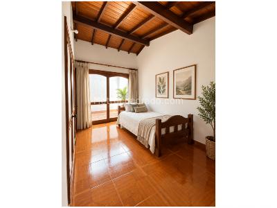Casa de 3 alcobas en venta en La Almeria, Medellín, 201 m² · foto 11 de 12