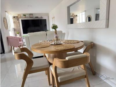 Apartamento de 3 alcobas en venta en La Paz, Envigado, 78 m² · foto 3 de 17