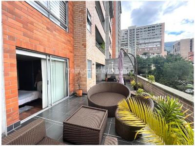 Apartamento de 3 alcobas en venta en Castropol, Medellín, 115 m² · foto 3 de 20