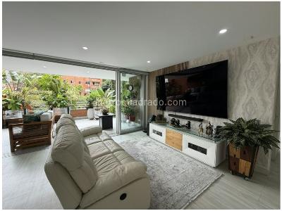 Apartamento de 4 alcobas en venta en Castropol, Medellín, 148 m² · foto 3 de 20