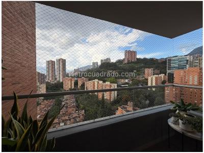 Apartamento de 3 alcobas en venta en Castropol, Medellín, 117 m² · foto 5 de 20