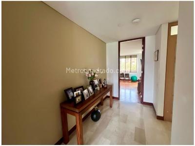 Apartamento de 3 alcobas en venta en Alejandria, Medellín, 219 m² · foto 13 de 20