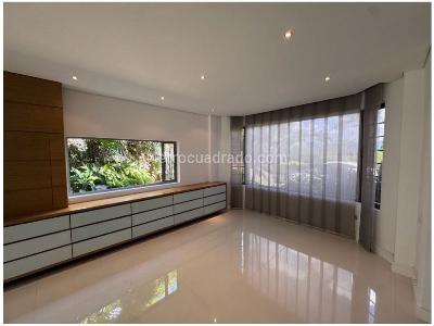 Casa de 3 alcobas en venta en El Poblado, Medellín, 298 m² · foto 5 de 20