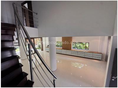 Casa de 3 alcobas en venta en El Poblado, Medellín, 298 m² · foto 6 de 20