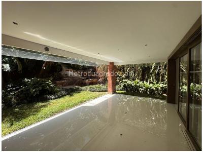 Casa de 3 alcobas en venta en El Poblado, Medellín, 298 m² · foto 8 de 20