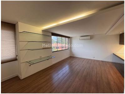 Casa de 3 alcobas en venta en El Poblado, Medellín, 298 m² · foto 14 de 20