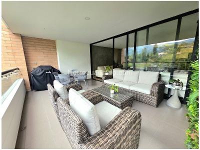 Apartamento de 3 alcobas en venta en Loma De Las Brujas, Envigado, 172 m² · foto 13 de 20