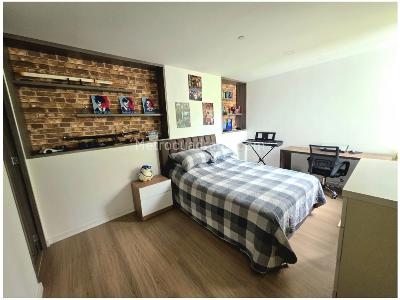Apartamento de 3 alcobas en venta en Loma De Las Brujas, Envigado, 172 m² · foto 18 de 20