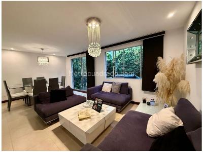 Casa de 3 alcobas en venta en Transversal Intermedia, Envigado, 198 m² · foto 2 de 20
