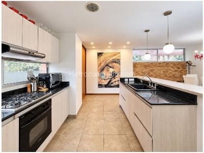 Apartamento de 2 alcobas en venta en El Tesoro, Medellín, 118 m² · foto 14 de 20