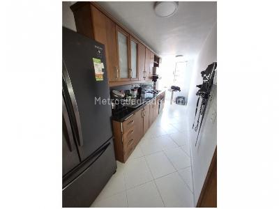 Apartamento de 3 alcobas en venta en Laureles, Medellín, 108 m² · foto 14 de 19