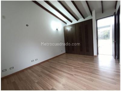 Casa de 5 alcobas en venta en Loma Del Escobero, Envigado, 400 m² · foto 8 de 19