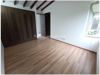 Casa de 5 alcobas en venta en Loma Del Escobero, Envigado, 400 m² · foto 10 de 19