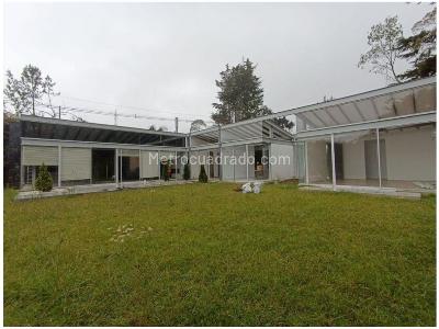 Casa de 5 alcobas en venta en Loma Del Escobero, Envigado, 400 m² · foto 18 de 19