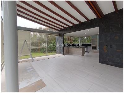 Casa de 5 alcobas en venta en Loma Del Escobero, Envigado, 400 m² · foto 19 de 19