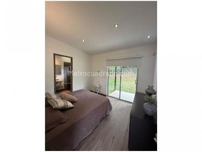 Casa de 4 alcobas en venta en Loma Del Escobero, Envigado, 223 m² · foto 6 de 13