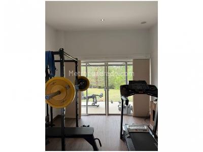 Casa de 4 alcobas en venta en Loma Del Escobero, Envigado, 223 m² · foto 12 de 13