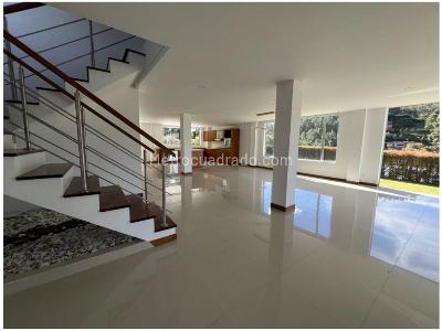 Casa de 3 alcobas en venta en Loma Del Escobero, Envigado, 290 m² · foto 5 de 14