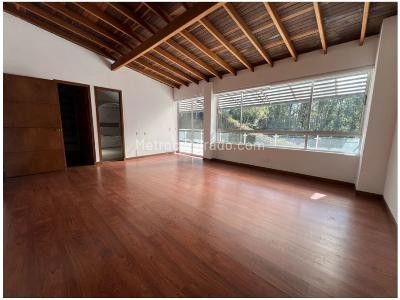 Casa de 3 alcobas en venta en Loma Del Escobero, Envigado, 290 m² · foto 6 de 14