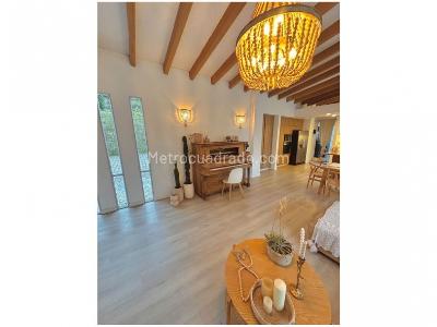 Casa de 3 alcobas en venta en Loma Del Escobero, Envigado, 300 m² · foto 11 de 20
