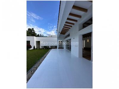 Casa de 3 alcobas en venta en Loma Del Escobero, Envigado, 300 m² · foto 20 de 20