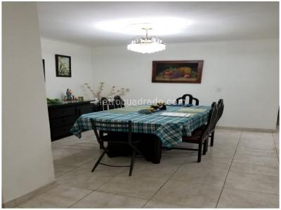 Apartamento de 4 alcobas en venta en Conquistadores, Medellín, 144 m² · foto 10 de 14