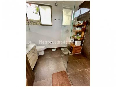 Casa de 4 alcobas en venta en Loma Del Escobero, Envigado, 515 m² · foto 13 de 20
