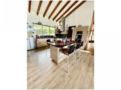 Casa de 4 alcobas en venta en Loma Del Escobero, Envigado, 515 m² · foto 16 de 20