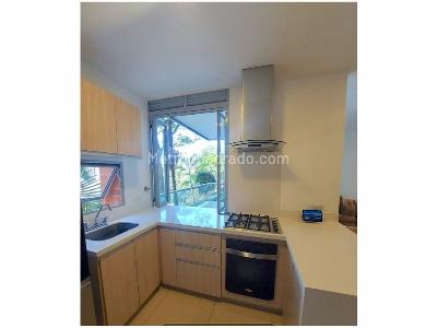 Apartamento de 3 alcobas en venta en Loma De Las Brujas, Envigado, 92 m² · foto 4 de 20