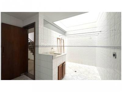 Casa de 4 alcobas en venta en La Concha, Medellín, 281 m² · foto 8 de 20
