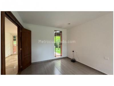 Casa de 4 alcobas en venta en La Concha, Medellín, 281 m² · foto 10 de 20