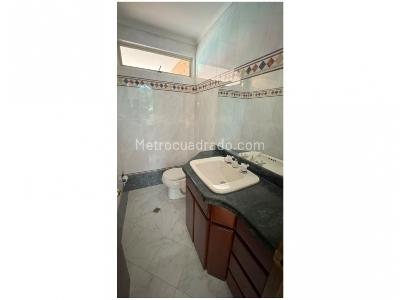 Casa de 4 alcobas en venta en La Concha, Medellín, 281 m² · foto 13 de 20