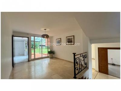 Casa de 4 alcobas en venta en La Concha, Medellín, 281 m² · foto 14 de 20