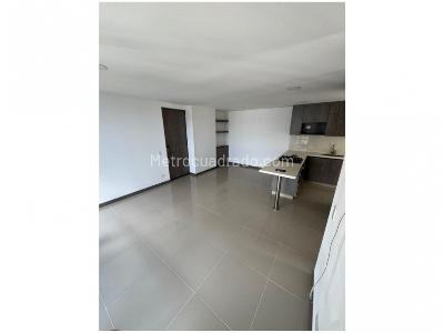 Apartamento de 3 alcobas en venta en El Chingui, Envigado, 81 m² · foto 4 de 17