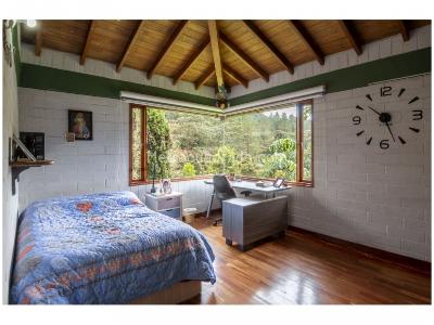 Casa de 3 alcobas en venta en Alto Del Escobero, Envigado · foto 14 de 20