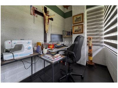 Casa de 3 alcobas en venta en Alto Del Escobero, Envigado · foto 19 de 20