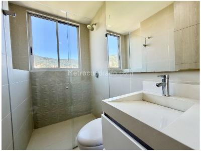 Apartamento de 3 alcobas en venta en El Poblado, Medellín, 165 m² · foto 12 de 15