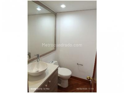 Apartamento de 3 alcobas en venta en Laureles, Medellín, 161 m² · foto 4 de 12