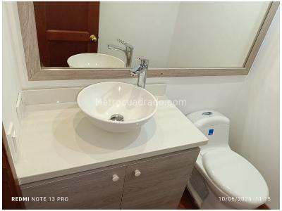 Apartamento de 3 alcobas en venta en Laureles, Medellín, 161 m² · foto 5 de 12