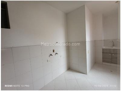 Apartamento de 3 alcobas en venta en Laureles, Medellín, 161 m² · foto 7 de 12