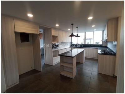 Apartamento de 5 alcobas en venta en La Candelaria, Medellín, 329 m² · foto 1 de 17